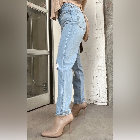 Levi's Luxor Found Out Wedgie distressed ripped jeans NWT - Picture 4 of 7